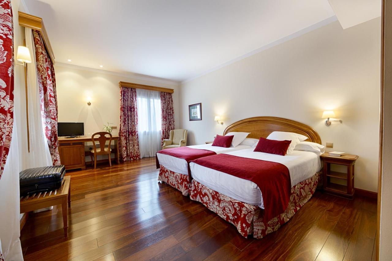 Azz Penafiel Las Claras Hotel & Spa Esterno foto